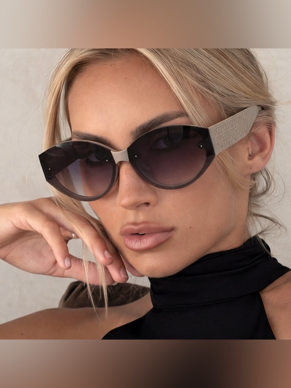 Fashion Sunglasses - Smoke Gradient Lenses with Cream Accents